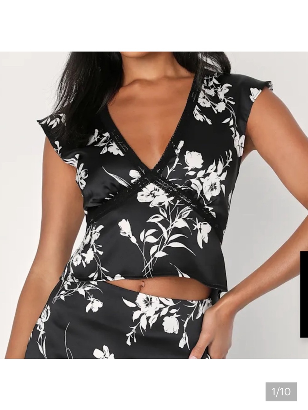 Lulu's Black & White Floral Wrap Crop Top New With Tags